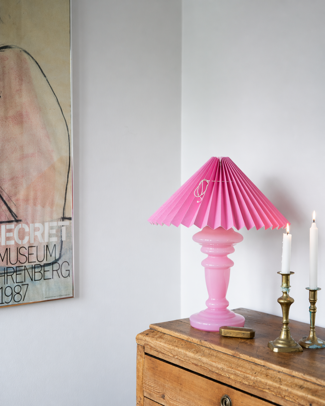 Pink plisséskærm – håndlavet lampeskærm i papir fra Pink Rose