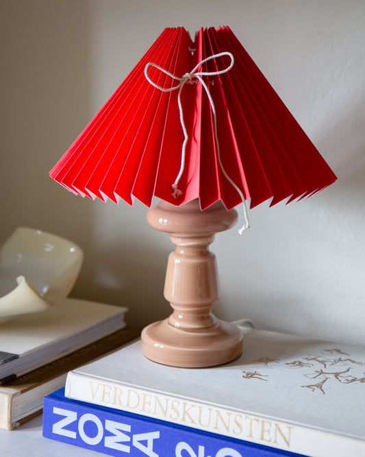 Lampe Petro 3 – Cappuccino Lampe & Rød Lampeskærm