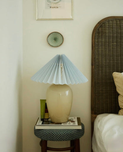 Anne Sofie - Beige Lampe & Lyseblå Lampeskærm