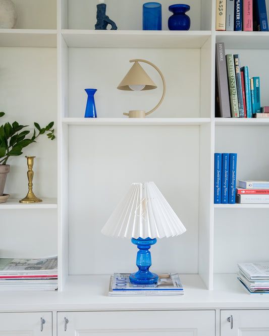 Petro 2 i koboltblå transparent med hvid skærm