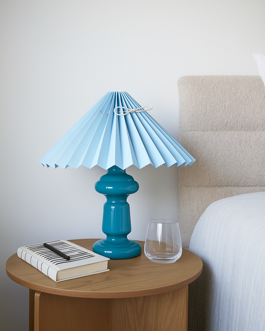 Petro 1 – Havblå Lampe & Lyseblå Lampeskærm